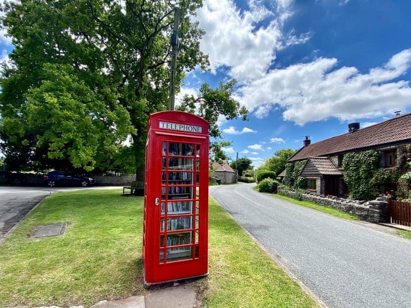 Surrounding area | Yew Tree Farm, Winford, near Cheddar