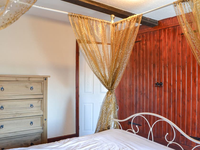 Four Poster bedroom | Seaside, Flamborough