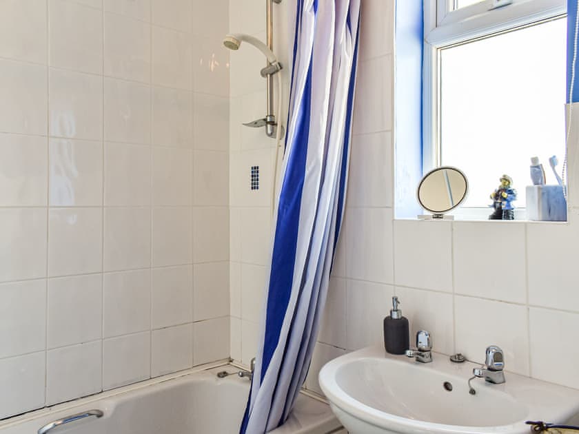 Bathroom | Heddfan, Nefyn, Llyn Peninsula