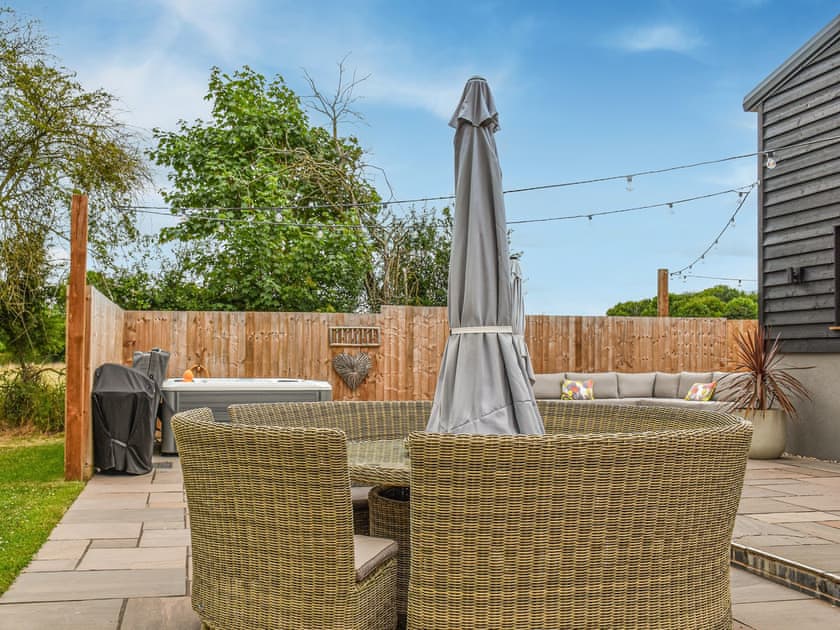 Sitting-out-area | Dodds Barn, Diss
