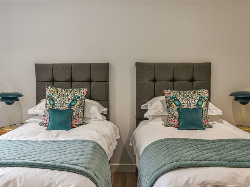 Twin bedroom | Dodds Barn, Diss
