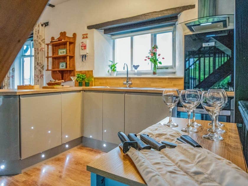 Kitchen | Duchy - Treworgie Barton Cottages, Crackington Haven