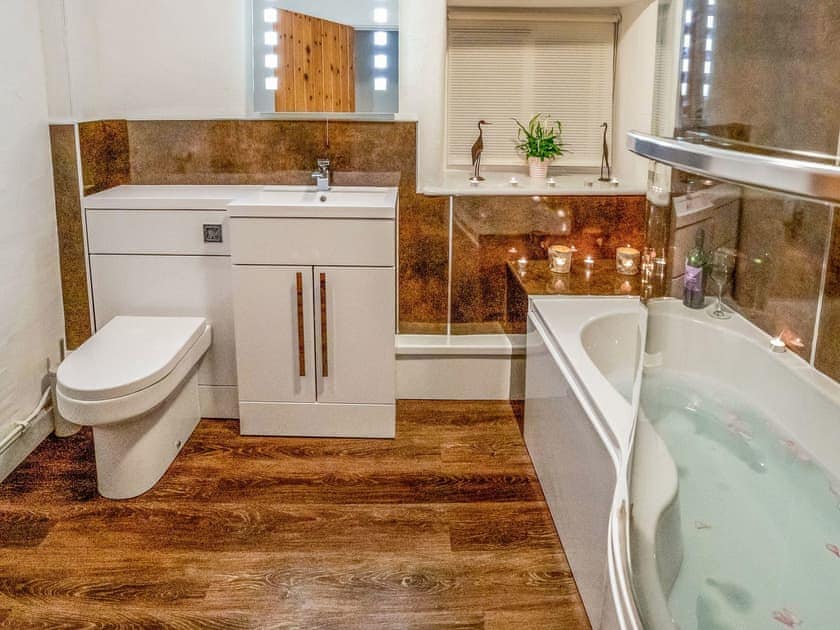 Bathroom | Duchy - Treworgie Barton Cottages, Crackington Haven