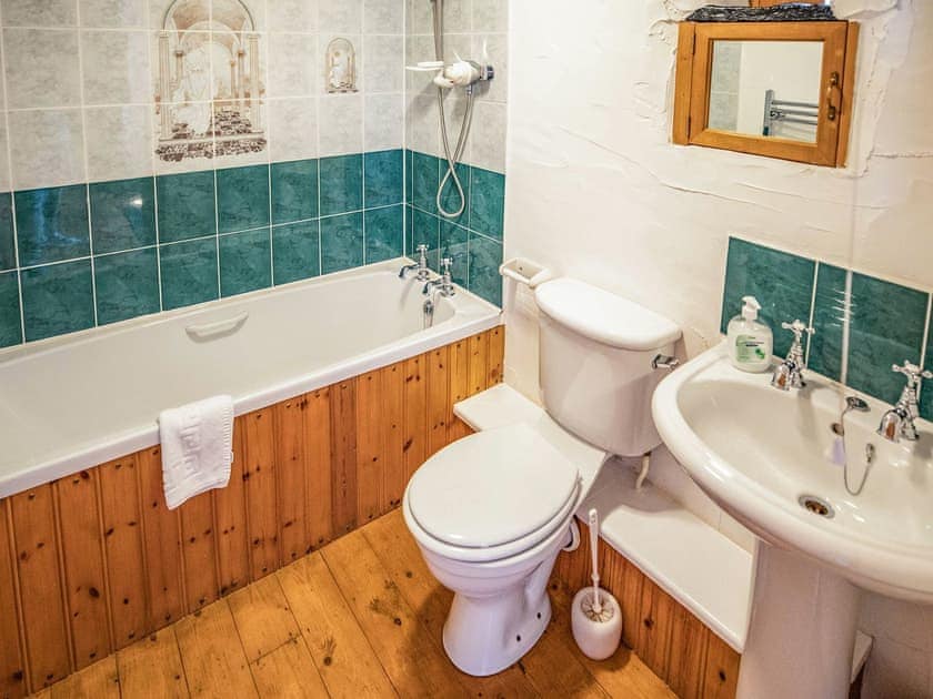 Bathroom | Trespaddick - Treworgie Barton Cottages, Crackington Haven