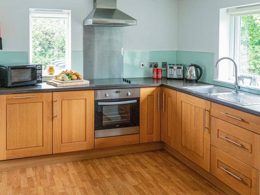 Kitchen | Warner - Treworgie Barton Cottages, Crackington Haven