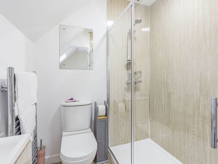 En-suite | Carn Cottage, Strathnairn