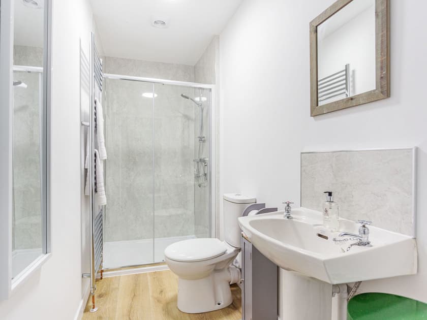 Shower room | Carn Cottage, Strathnairn