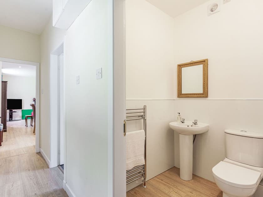 Bathroom | Carn Cottage, Strathnairn