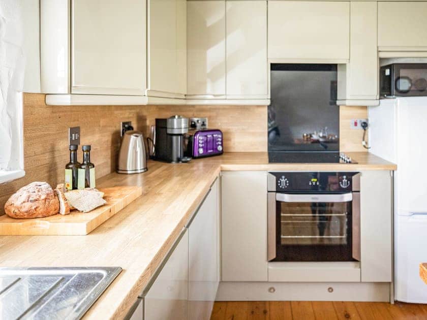 Kitchen | Bligh - Treworgie Barton Cottages, Crackington Haven