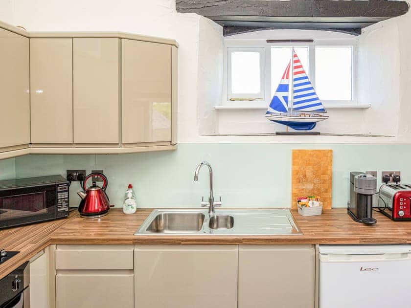 Kitchen | Butterwell - Treworgie Barton Cottages, Crackington Haven
