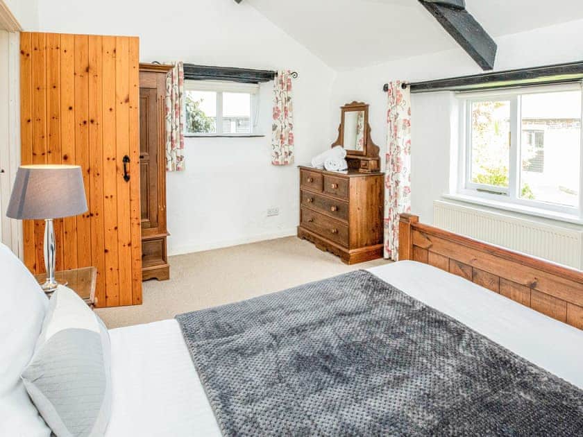 Double bedroom | Butterwell - Treworgie Barton Cottages, Crackington Haven