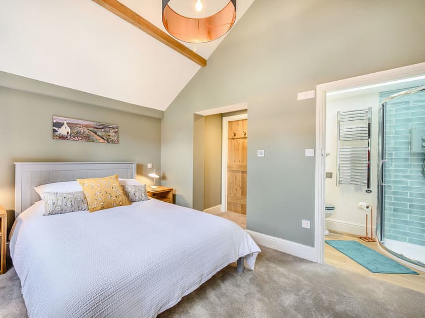 Double bedroom | Holyoake Barns- The Cow Shed - Holyoake Barns, Little Alne, near Wootton Wawen