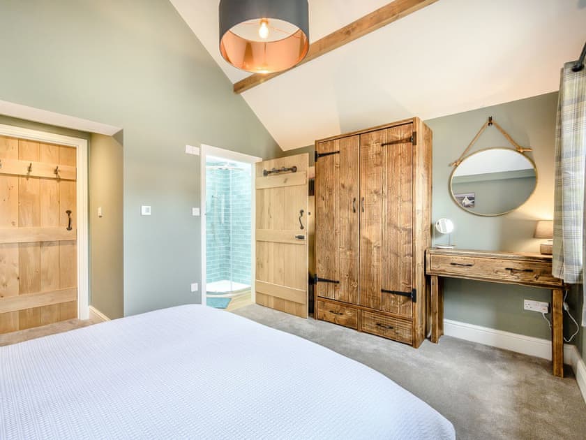 Double bedroom | Holyoake Barns- The Cow Shed - Holyoake Barns, Little Alne, near Wootton Wawen