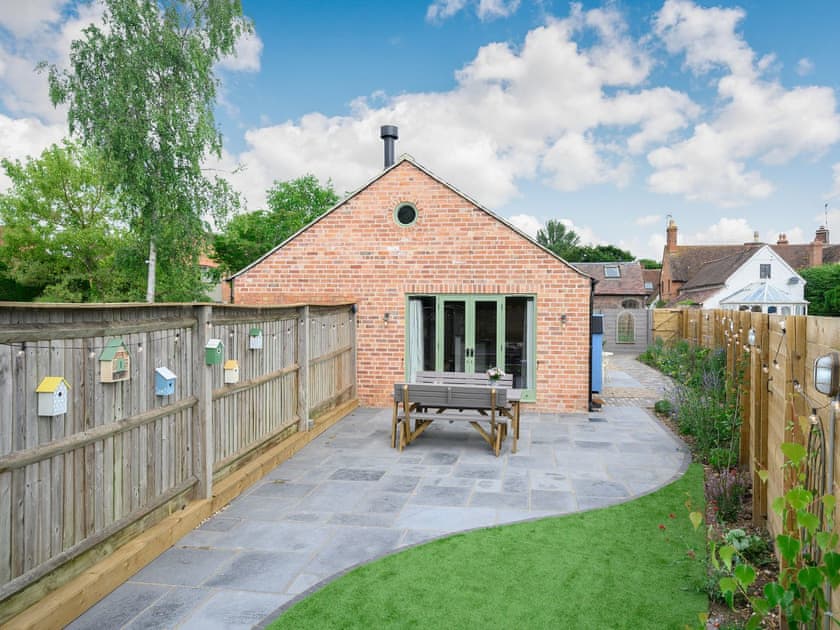 Outdoor area | Holyoake Barns- The Old Stables - Holyoake Barns, Little Alne, near Wootton Wawen