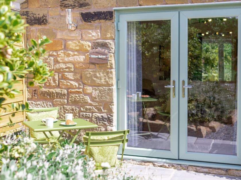 Sitting-out-area | Willow Retreat, Warkworth