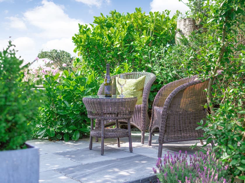 Sitting-out-area | Willow Retreat, Warkworth