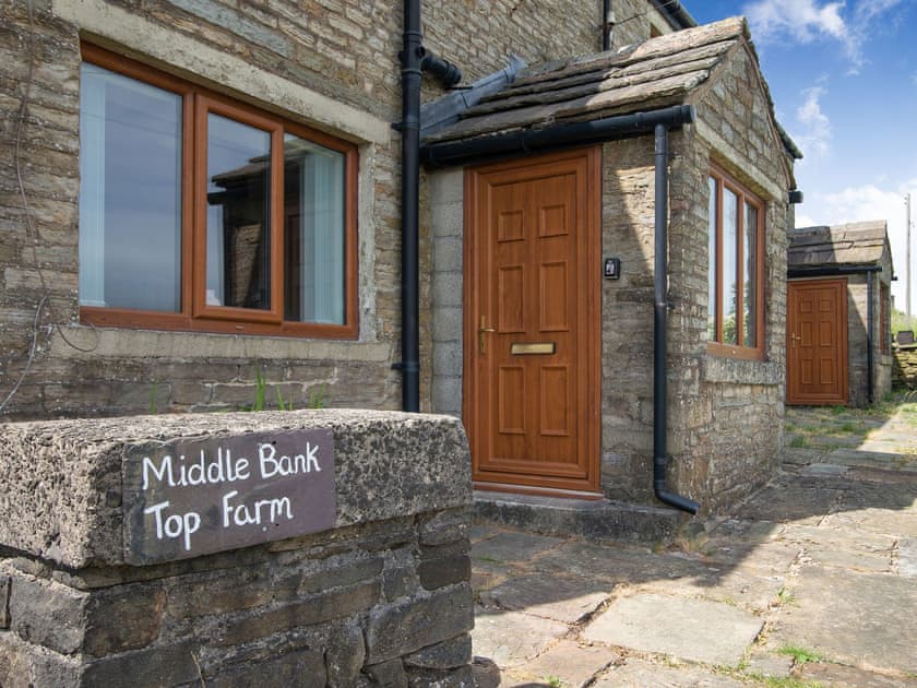 Exterior | Middle Bank Top Farm - Middle Bank Top Farm Cottages, Lumb