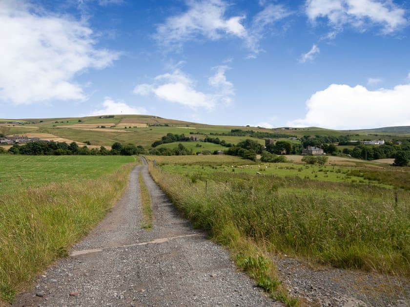 Surrounding area | Middle Bank Top Farm - Middle Bank Top Farm Cottages, Lumb