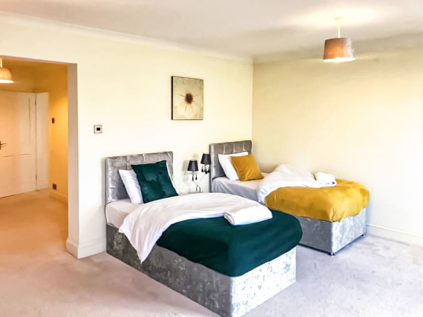Twin bedroom | Ampthill, Bedford