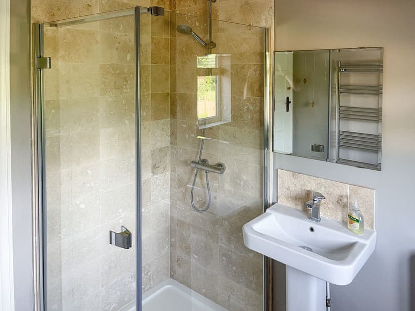 Shower room | Dellswood, Broadway