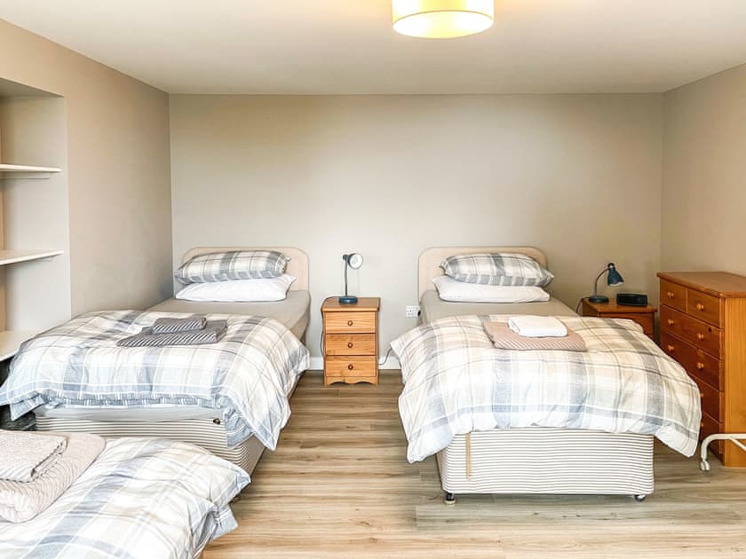 Twin bedroom | Gowanhill, Whiting Bay