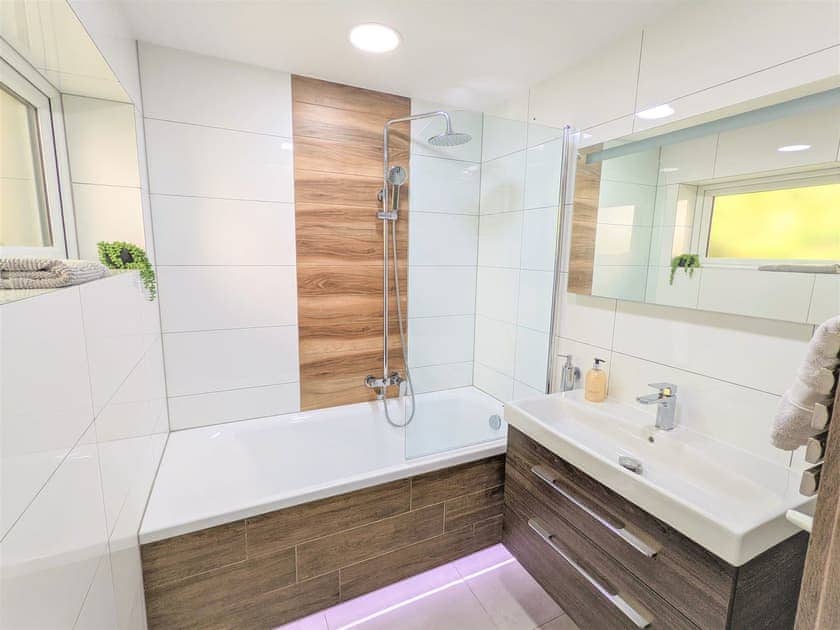 Shower room | Pointe South, Ventnor