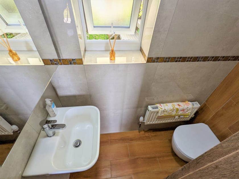 Shower room | Pointe South, Ventnor