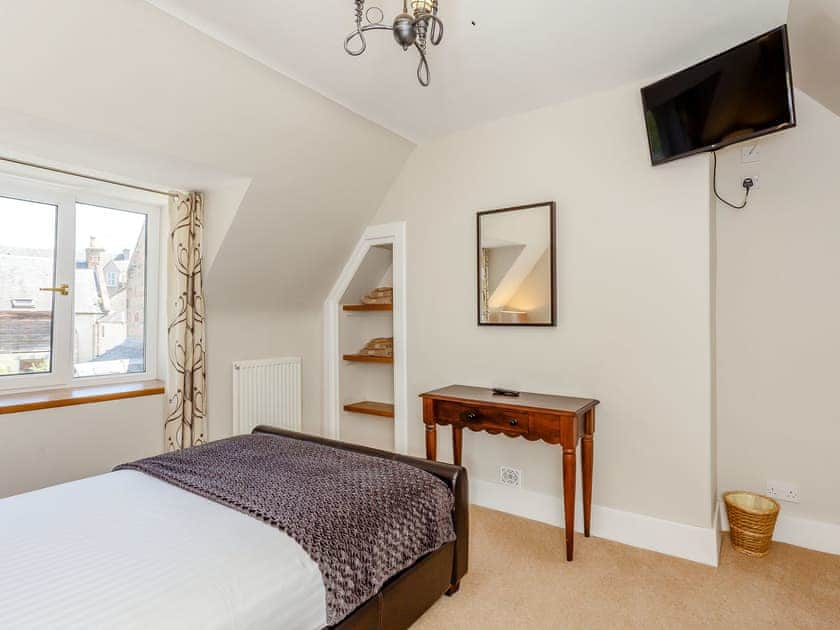 Double bedroom | Willow Cottage - Courtyard Cottages, Inverness