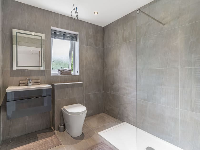 En-suite | Ty Afon Reg - Ty Afon, Garnant, near Ammanford