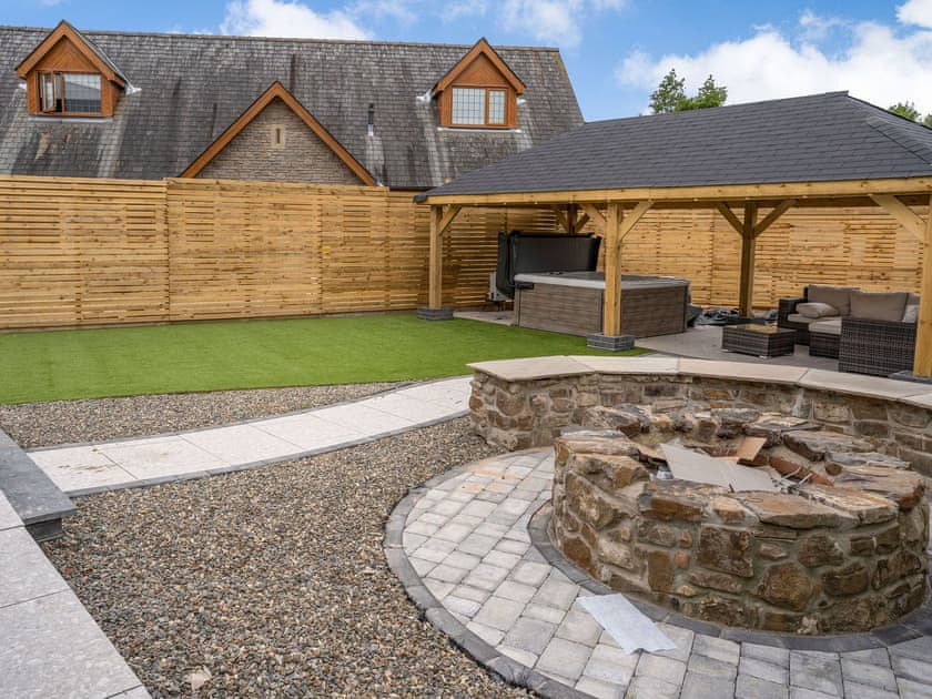 Garden | Ty Afon Reg - Ty Afon, Garnant, near Ammanford
