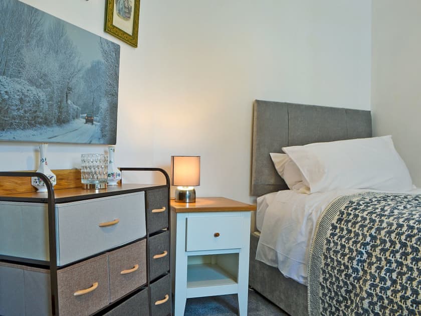 Twin bedroom | Hurst House, St Bees