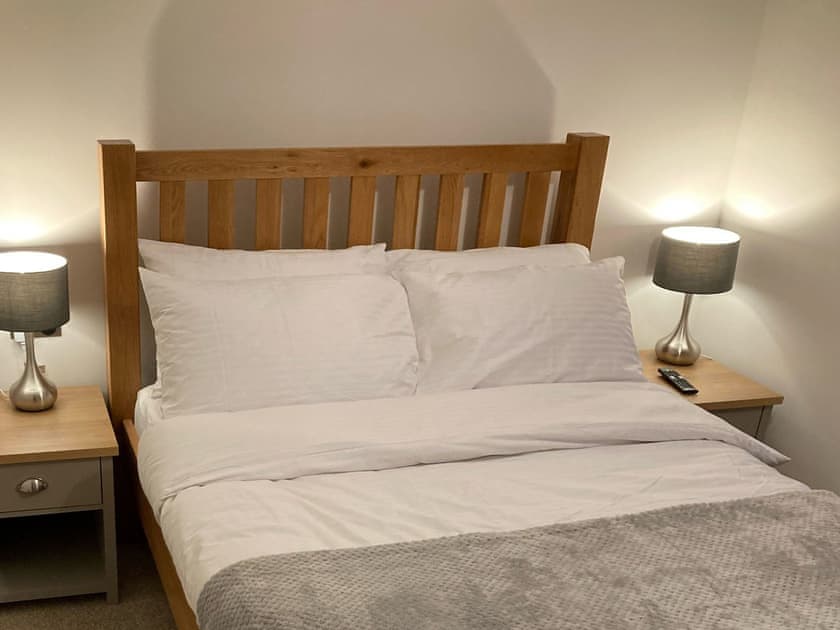 Double bedroom | Bee Cottage, East Lydford, near Somerton