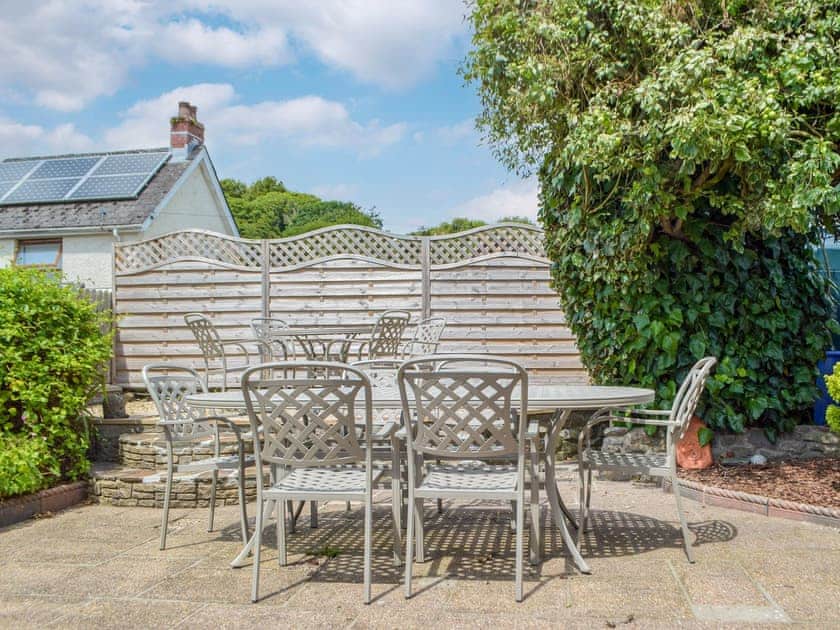 Outdoor area | Can-Y-Mor, Victoria House - Victoria House Apartments, Llansteffan, near Carmarthen