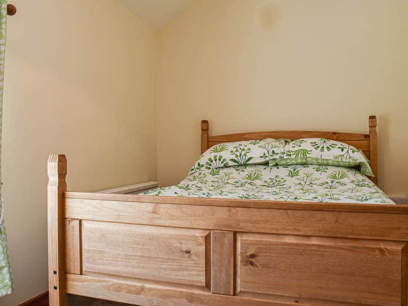 Double bedroom | Hengegin - Hengenin Holidays, Llandyfan, Ammanford