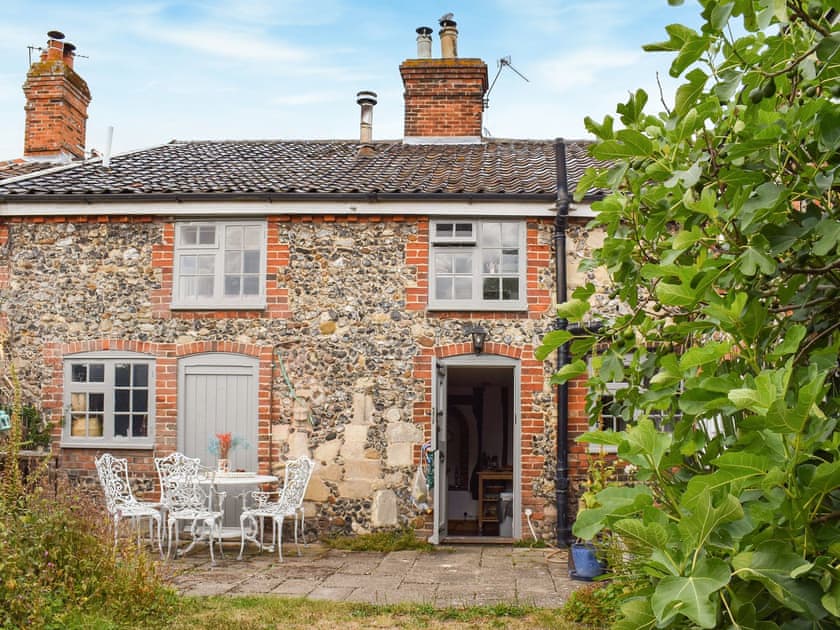 Ivy Cottage, in Metfield, near Harleston