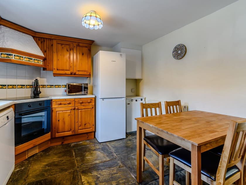 Kitchen/diner | Y Gwesty Bach Cottages- The Gatehouse - Y Gwesty Bach Cottages, Castle Morris, near Fishguard