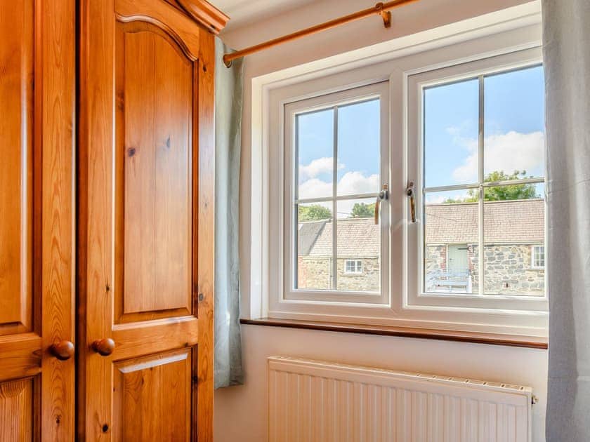 Twin bedroom | Y Gwesty Bach Cottages- The Gatehouse - Y Gwesty Bach Cottages, Castle Morris, near Fishguard