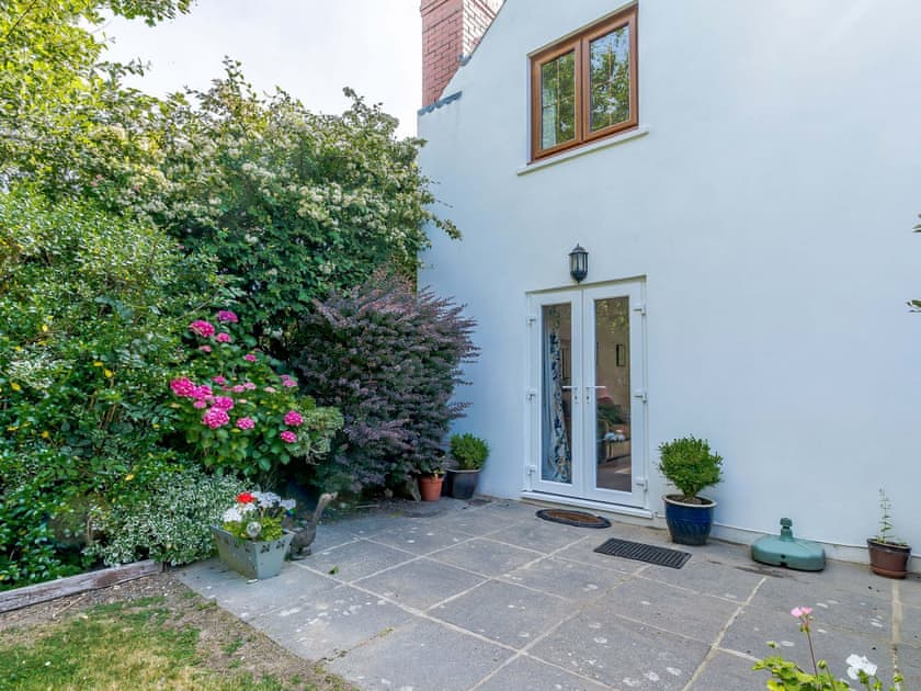 Garden | Y Gwesty Bach Cottages- The Gatehouse - Y Gwesty Bach Cottages, Castle Morris, near Fishguard
