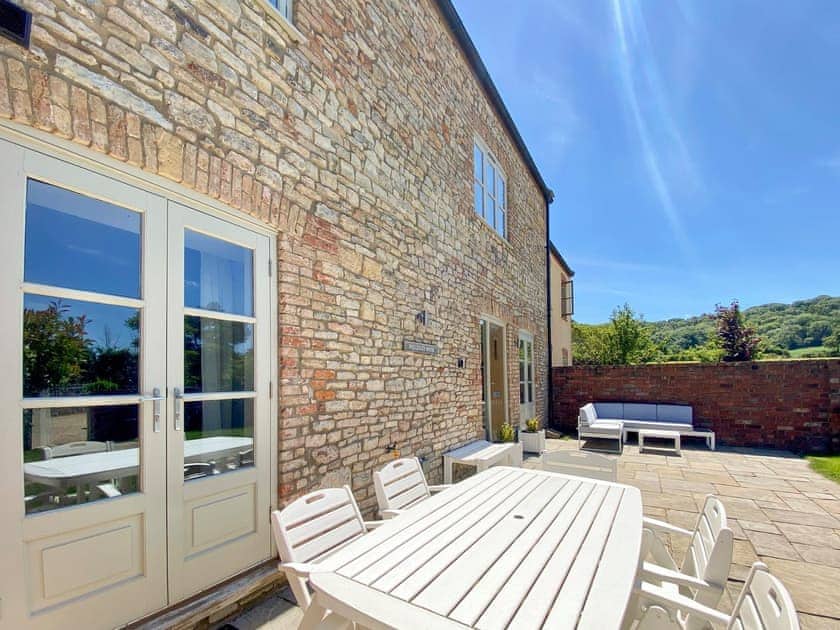 Outdoor area | Wellesley House, Wells