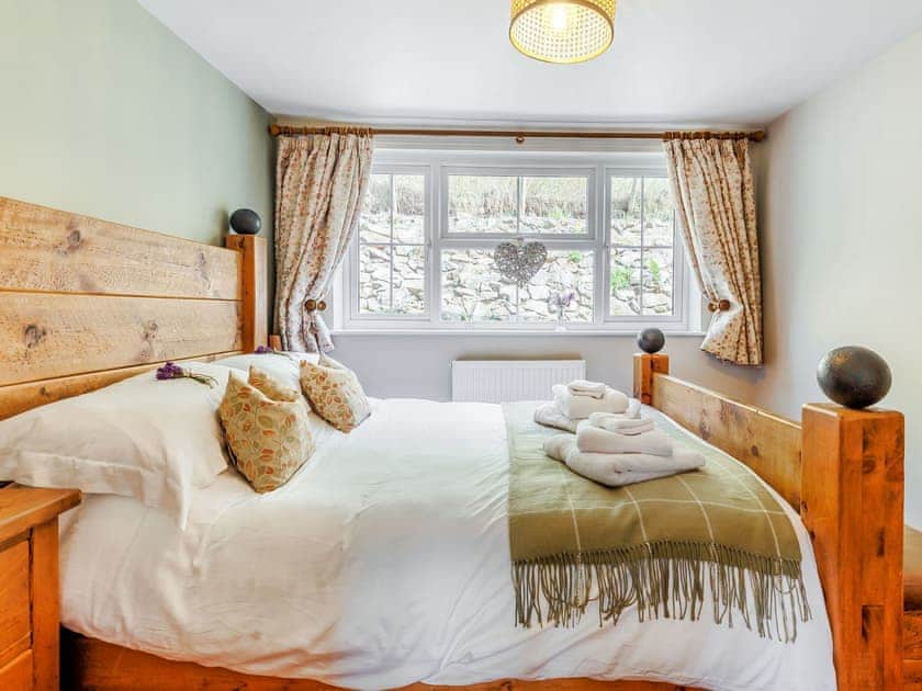 Double bedroom | Elsie’s Cottage, Pontsford, near Shrewsbury