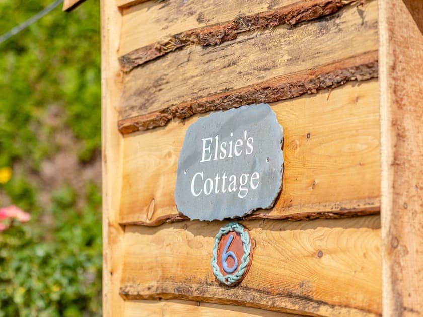 Exterior | Elsie’s Cottage, Pontsford, near Shrewsbury