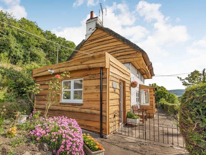 Exterior | Elsie’s Cottage, Pontsford, near Shrewsbury