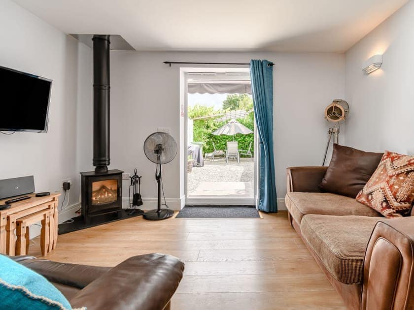 Living area | Cozy Lodge, Barton-Upon-Humber