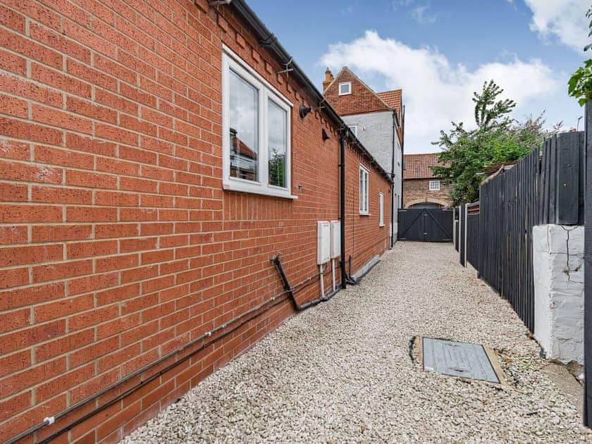 Exterior | Cozy Lodge, Barton-Upon-Humber