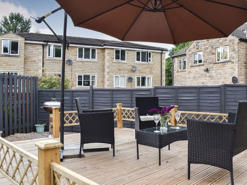 Decking | Huddersfield House, Huddersfield