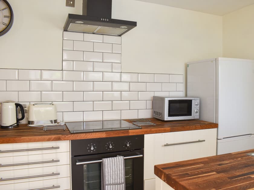 Kitchen | Sunbury Cottage, Clanfield, near Petersfield