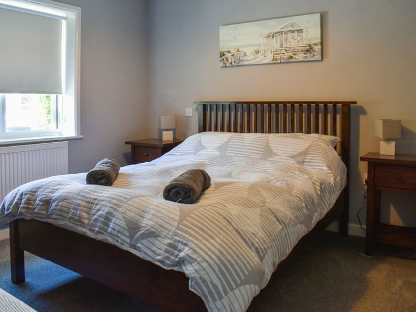 Double bedroom | Sunbury Cottage, Clanfield, near Petersfield