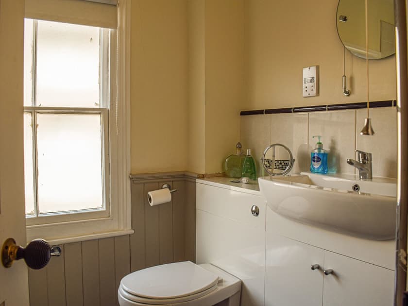 Bathroom | 1 Severn Bank, Ironbridge