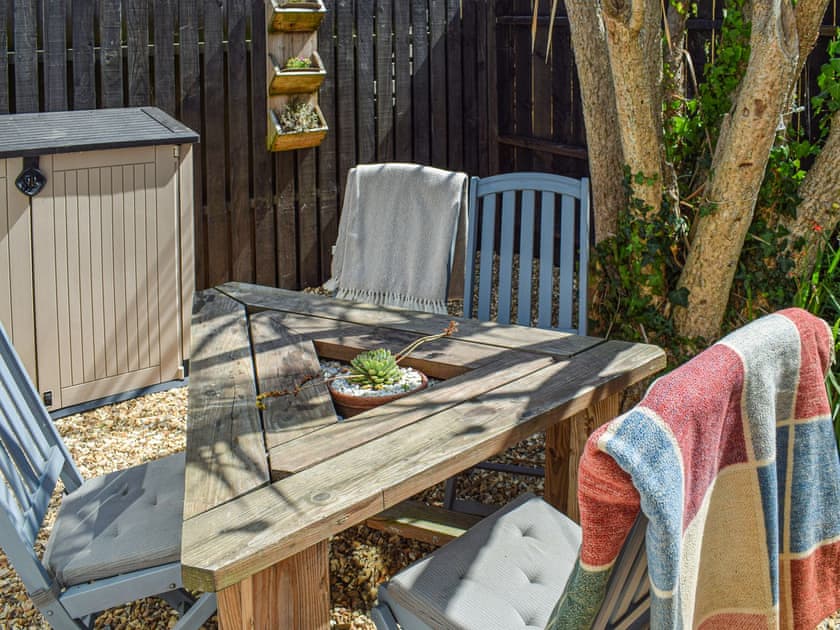 Sitting-out-area | The Annex at Tenniside, Perranporth