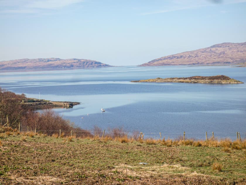 Surrounding area | Siskin Lodge - Lunga Estate Lodges, Craobh Haven